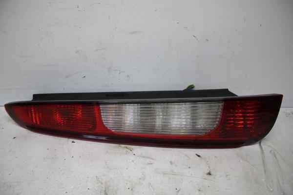 FEU ARRIERE GAUCHE FORD - Vue 1